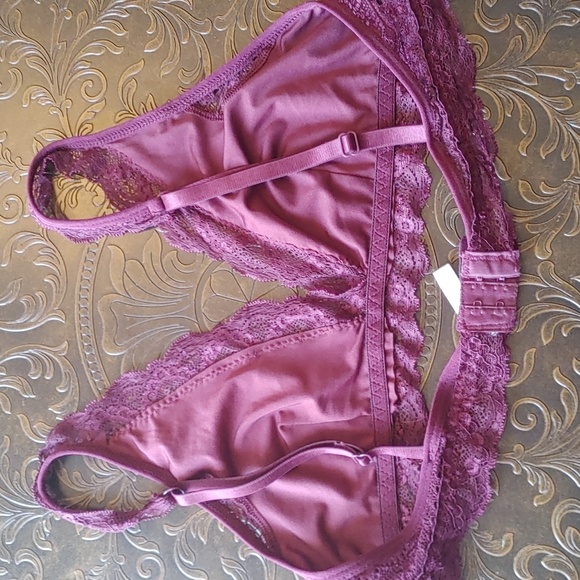 👌SWS Essentials Bra - Picture 2 of 4